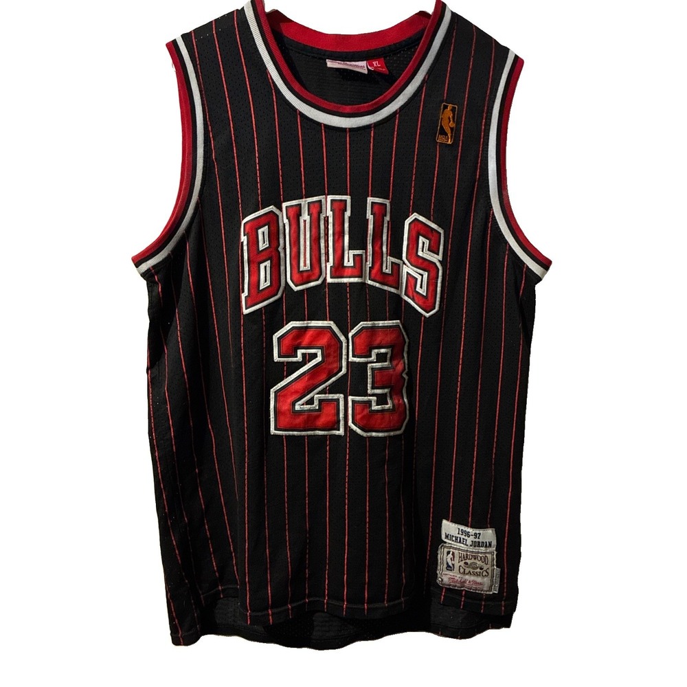 Mitchell & Ness-Black/Red Pin Chicago Bulls 96-97 XL Michael Jordan HWC Swingman